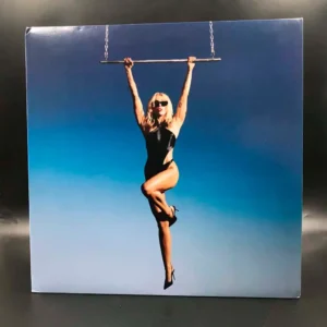 Miley Cyrus - Endless Summer Vacation