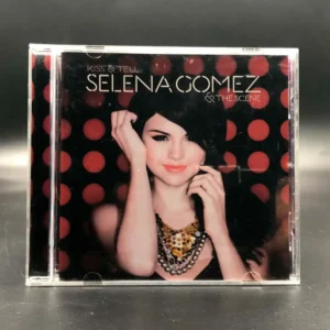 Selena Gomez - Kiss & Tell