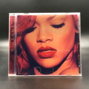 Rihanna - Loud